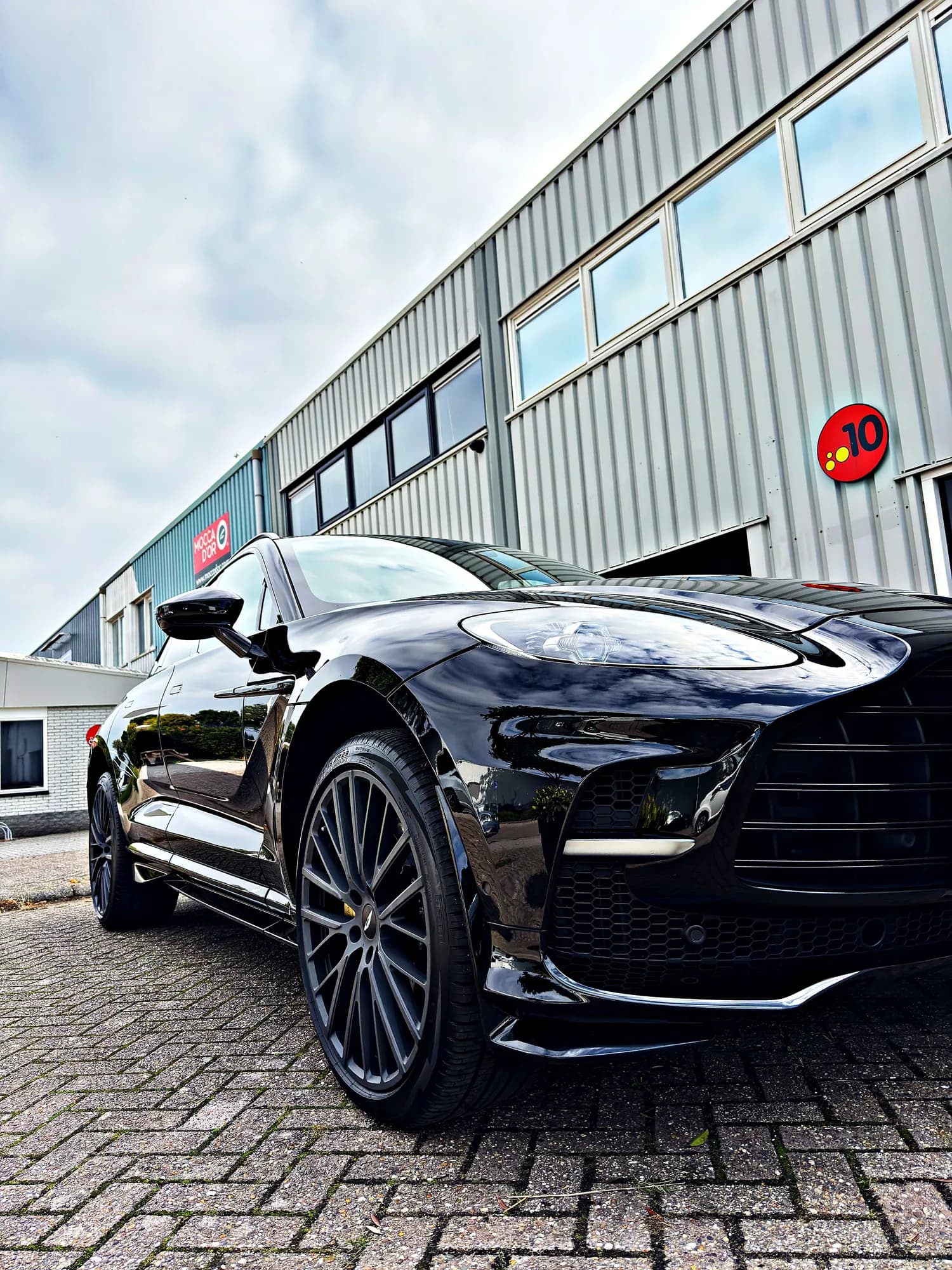 Showroom finish door Richie Rich Detailing